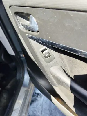 Foto de MANDO ELEVALUNAS TRASERO DERECHO CITROEN GRAND C4 PICASSO 1.6 16V HDi FAP (109 CV / 80 KW)
