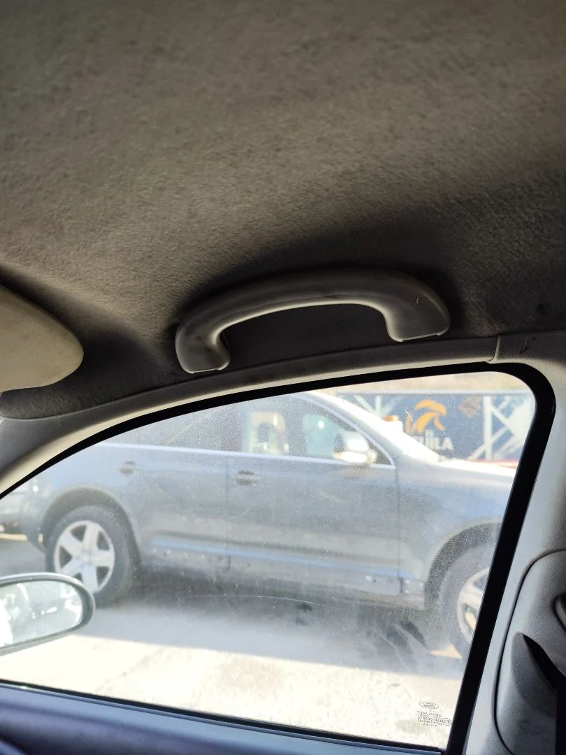 Foto de ASIDERO TECHO DELANTERO DERECHO FORD FOCUS FAMILIAR (CAK) 1.8 TDCi Turbodiesel CAT (116 CV / 85 KW)
