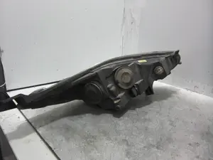 Foto de FARO IZQUIERDO FORD FIESTA (CNN) 1.25 16V CAT (82 CV / 60 KW) referencia C1BB13W00AH foto 4