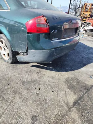 Foto de PARAGOLPES TRASERO AUDI A6 BERLINA (4B2) 2.5 V6 24V TDI (150 CV / 110 KW) foto 2