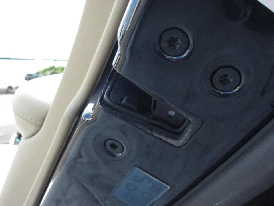 Foto de CERRADURA PUERTA TRASERA DERECHA JAGUAR XF 2.7 V6 Diesel CAT (207 CV / 152 KW)