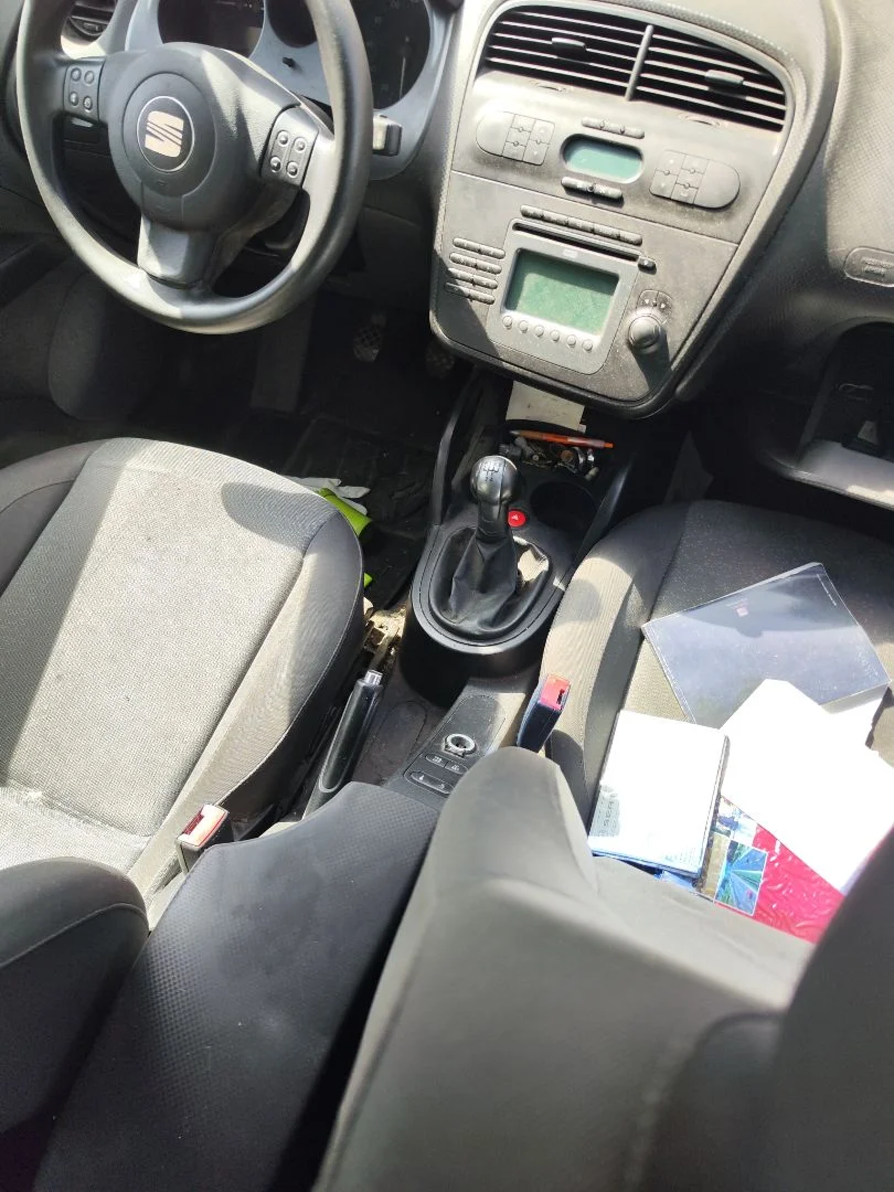 Foto de PALANCA FRENO SEAT ALTEA (5P1) 1.9 TDI (105 CV / 77 KW) referencia 1K0711303P 3Q7