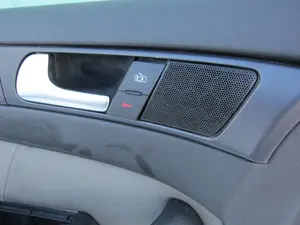 Foto de MANETA INTERIOR DELANTERA IZQUIERDA AUDI ALLROAD QUATTRO QUATTRO (4B5) 2.5 V6 24V TDI (180 CV / 132 KW) foto 2