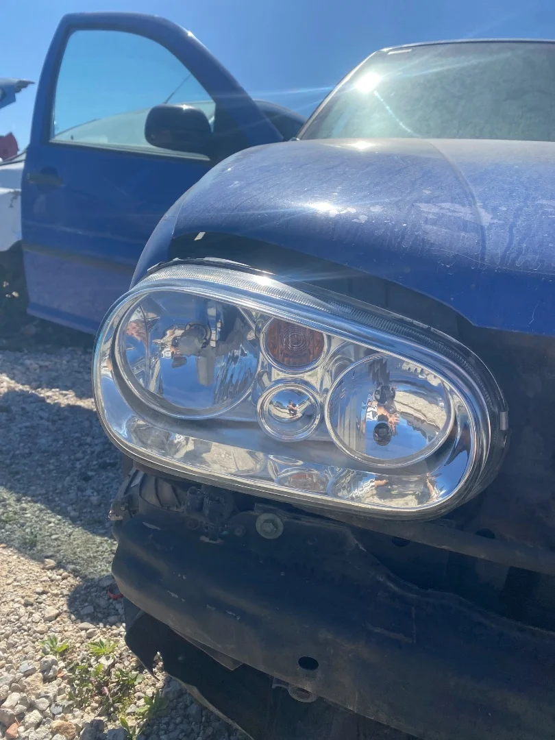Foto de FARO DERECHO VOLKSWAGEN GOLF IV BERLINA (1J1)(10.1997) 1.9 TDI (110 CV / 81 KW)