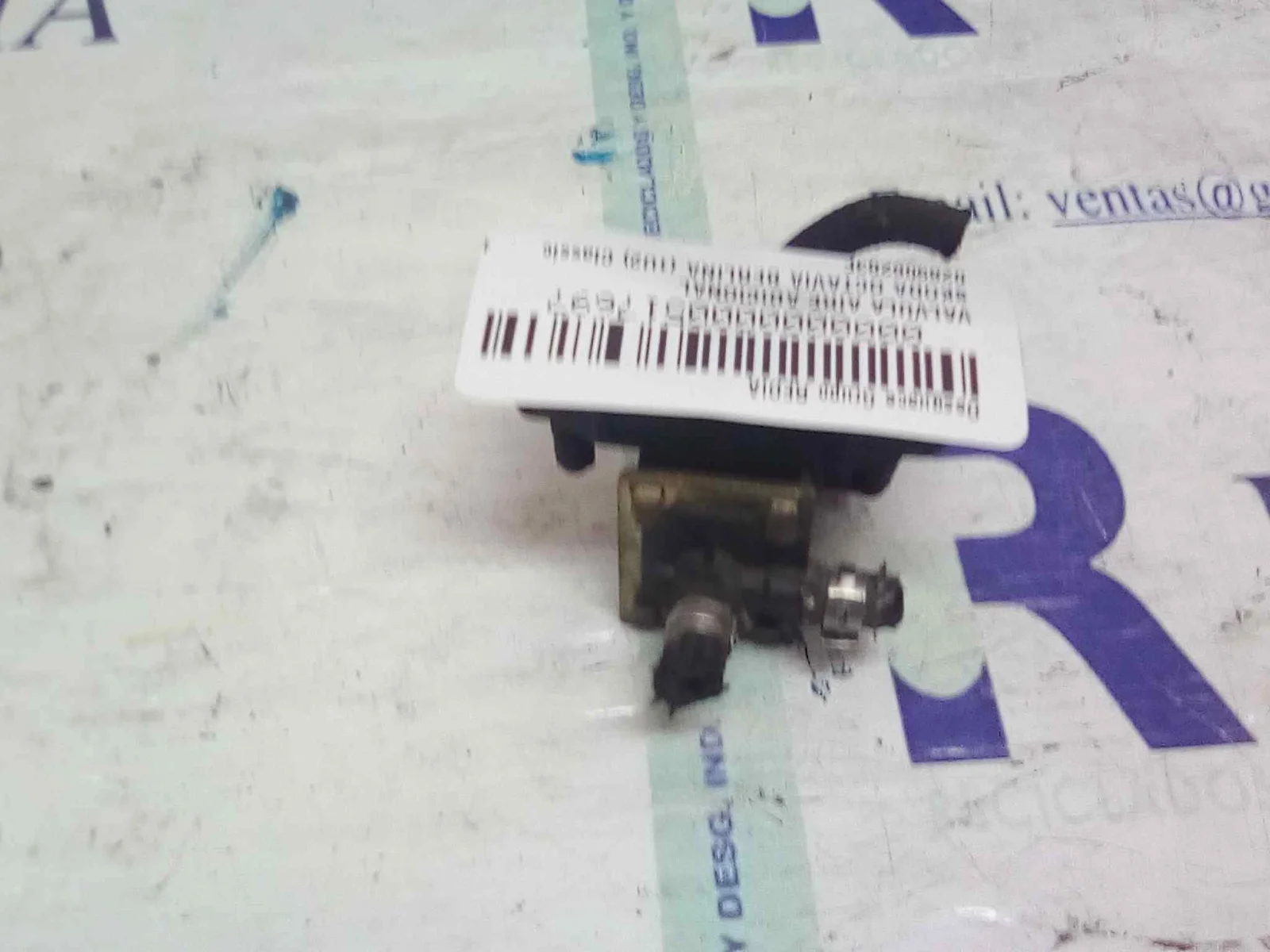 Foto de VALVULA AIRE ADICIONAL SKODA OCTAVIA BERLINA (1U2) referencia 028906283F