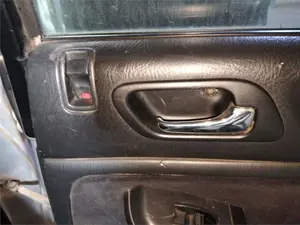 Foto de MANETA INTERIOR TRASERA DERECHA HONDA ACCORD BERLINA (CG7-9/CH1-7)