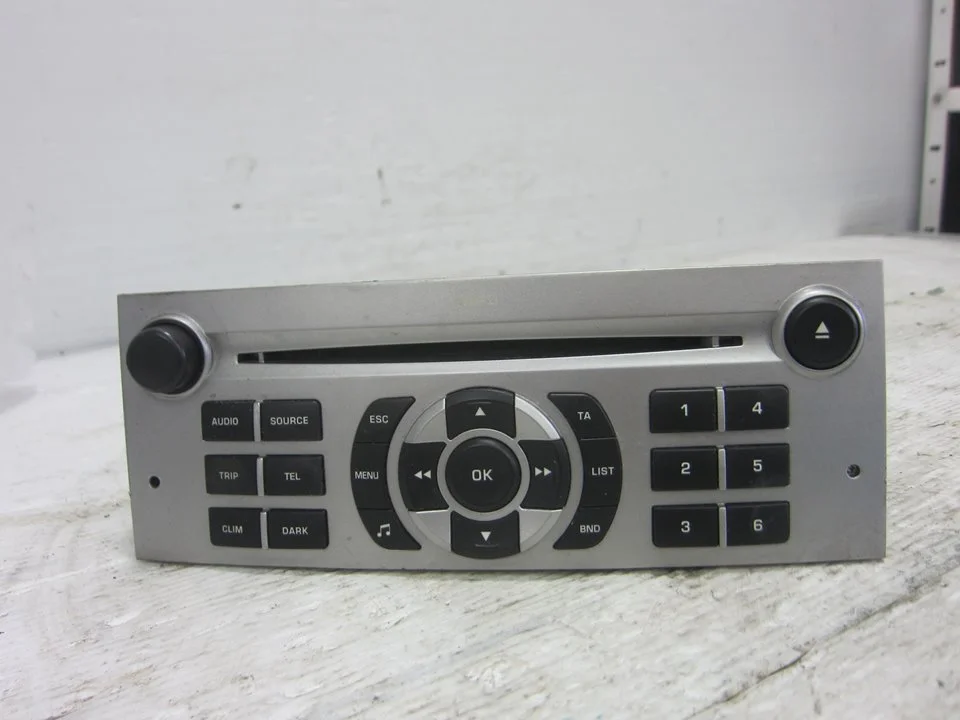 Foto de SISTEMA AUDIO / RADIO CD PEUGEOT 407 2.0 16V HDi FAP CAT (RHR / DW10BTED4) (136 CV / 100 KW) referencia 9660647677