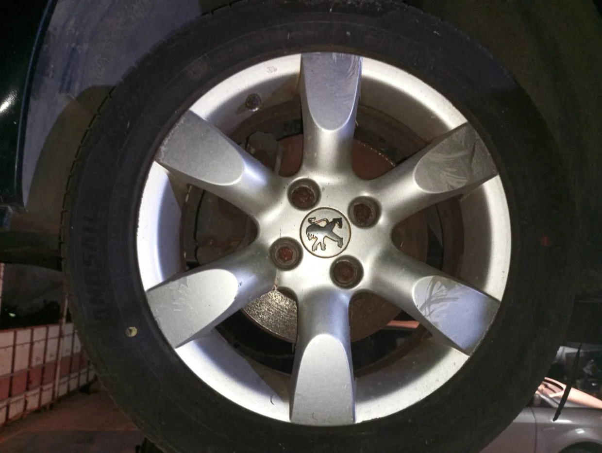 Foto de LLANTA PEUGEOT 307 CC CABRIO-COUPÉ (S2)