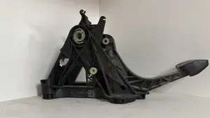 Foto de PEDAL EMBRAGUE SEAT LEON ST 5F8 1.6 TDI (105 CV / 77 KW) referencia 5Q1721059CM foto 5
