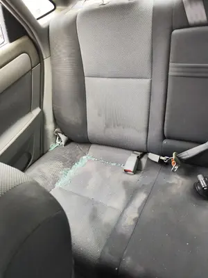 Foto de ASIENTO TRASERO MEDIO CHEVROLET LACETTI 1.6 CAT (109 CV / 80 KW)