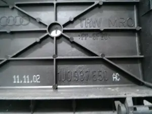 Foto de CAJA RELES / FUSIBLES AUDI A3 (8L) 1.9 TDI (101 CV / 74 KW) referencia 1J0937550 foto 2