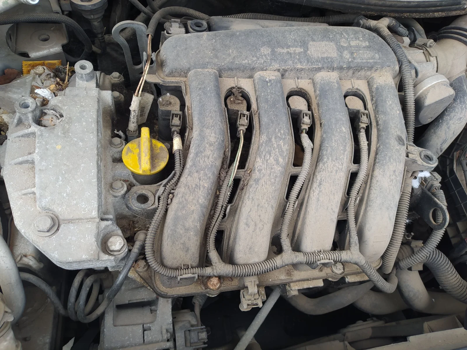 Foto de MOTOR COMPLETO RENAULT MEGANE II CLASSIC BERLINA 1.6 16V (112 CV / 82 KW)