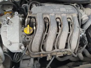 Foto de MOTOR COMPLETO RENAULT MEGANE II CLASSIC BERLINA 1.6 16V (112 CV / 82 KW)