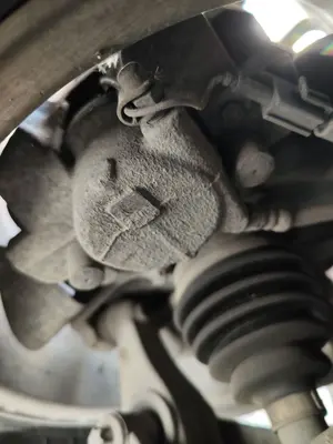 Foto de PINZA DE FRENO DELANTERA DERECHA ALFA ROMEO 159 (140) 1.9 JTD (M) 16V CAT (150 CV / 110 KW)