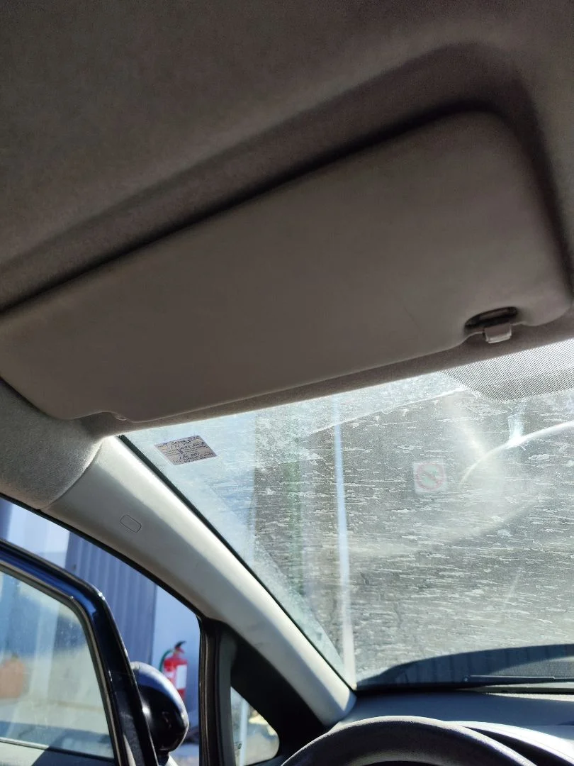 Foto de PARASOL IZQUIERDO OPEL CORSA D 1.2 16V CAT (Z 12 XEP / LB4) (80 CV / 59 KW)