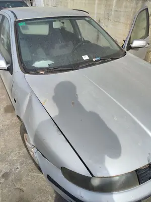 Foto de CAPO SEAT LEON (1M1) 1.6 (101 CV / 74 KW) referencia 1M0823033D foto 4