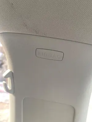 Foto de AIRBAG LATERAL IZQUIERDO VOLKSWAGEN TOURAN (1T3) 1.6 TDI DPF (105 CV / 77 KW) referencia 1T0880241H