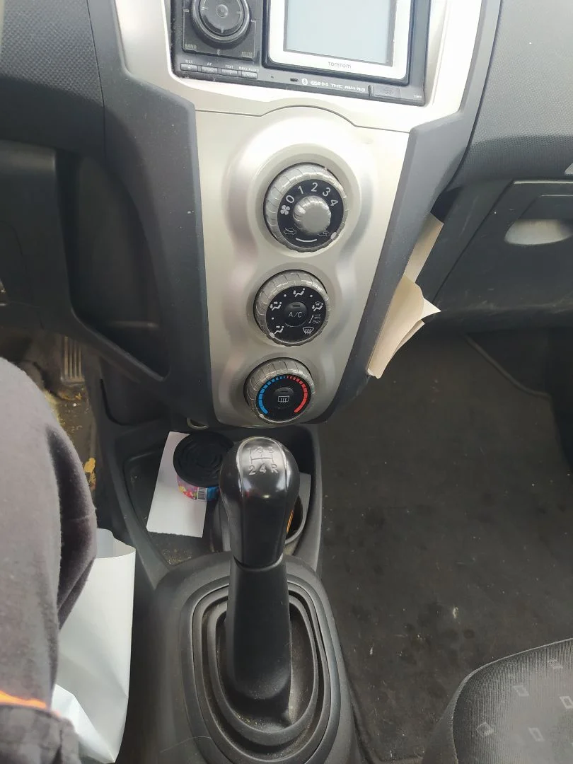 Foto de CENTRALITA AIRBAG TOYOTA YARIS (KSP9/SCP9/NLP9) 1.4 Turbodiesel CAT (90 CV / 66 KW)