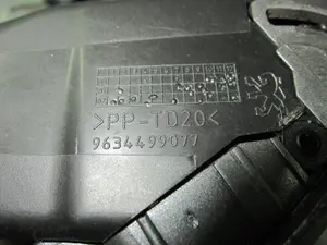 Foto de REJILLA AIREADORA PEUGEOT 307 BREAK / SW (S1)(04.2002) 2.0 HDi FAP CAT (107 CV / 79 KW) referencia 9634499077 foto 2