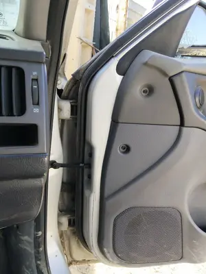 Foto de RETENEDOR PUERTA HYUNDAI ELANTRA (XD) 2.0 CRDi CAT (113 CV / 83 KW)