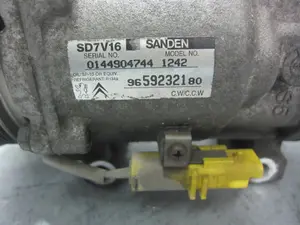 Foto de COMPRESOR AIRE ACONDICIONADO CITROEN XSARA PICASSO 1.6 HDi CAT (9HY / DV6TED4) (109 CV / 80 KW) referencia 9800851980 foto 7