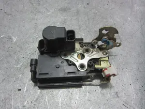 Foto de CERRADURA PUERTA DELANTERA DERECHA CHEVROLET KALOS 1.2 CAT (72 CV / 53 KW) referencia 96272642 foto 6