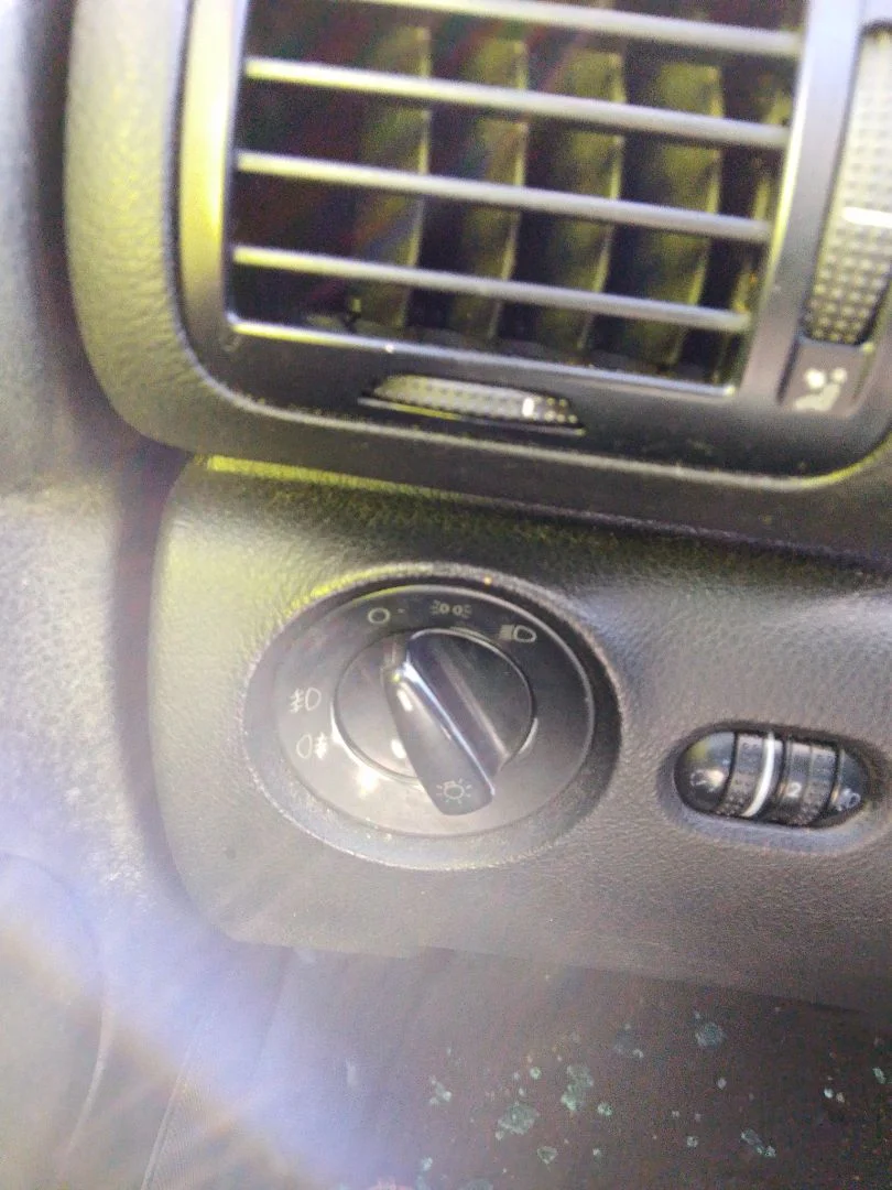 Foto de MANDO LUCES VOLKSWAGEN PASSAT BERLINA (3B3) 1.9 TDI (131 CV / 96 KW)