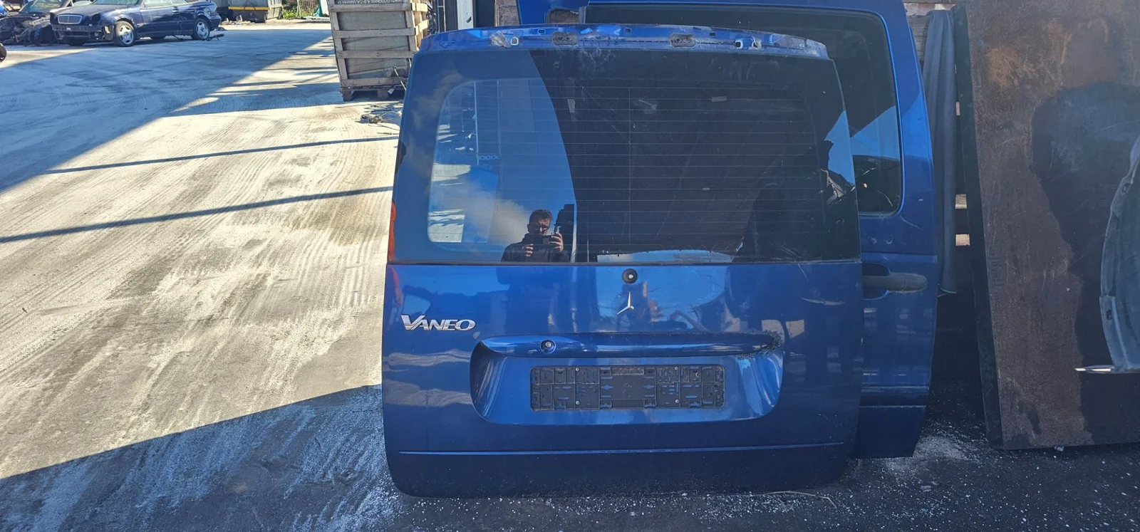 Foto de PORTON TRASERO MERCEDES-BENZ VANEO (BM 414) COMPACT VAN 1.9 CAT (125 CV / 92 KW) referencia A4147400005