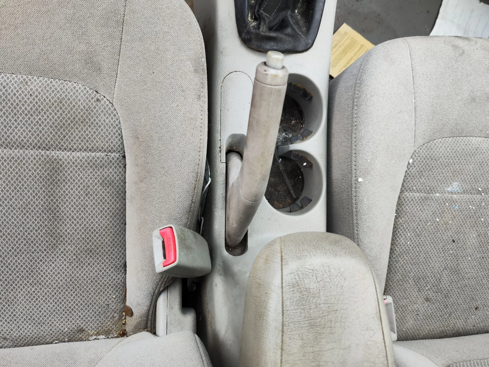Foto de PALANCA FRENO KIA CERATO (LD) 1.5 CRDi (102 CV / 75 KW) referencia 437002F200