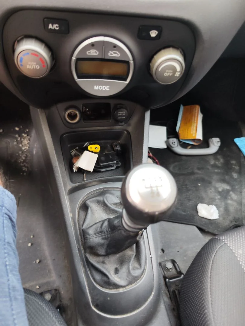 Foto de PALANCA CAMBIO KIA RIO (JB) 1.5 CRDi (110 CV / 81 KW)