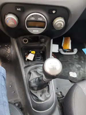 Foto de PALANCA CAMBIO KIA RIO (JB) 1.5 CRDi (110 CV / 81 KW)