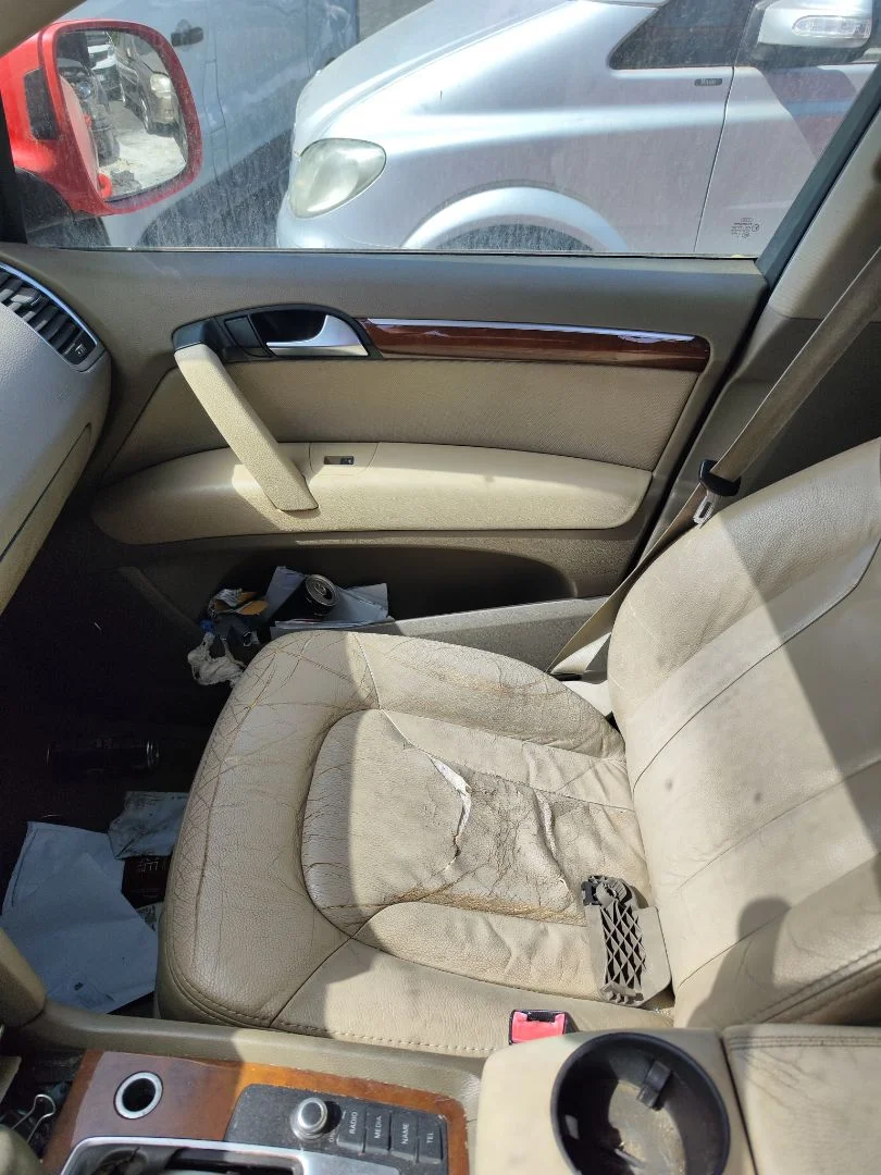 Foto de MANDO ELEVALUNAS DELANTERO DERECHO AUDI Q7 (4L) 3.0 V6 24V TDI (233 CV / 171 KW)