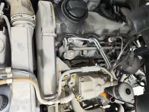 Foto de MOTOR COMPLETO VOLKSWAGEN BORA BERLINA (1J2)(1998) 1.9 TDI (110 CV / 81 KW) referencia ALH