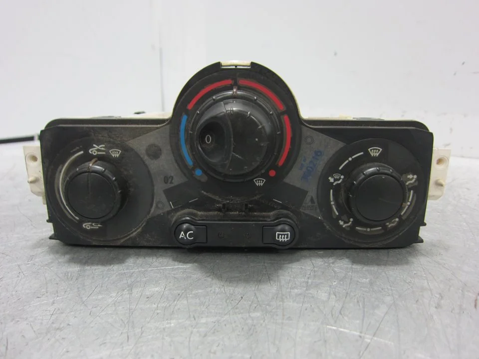 Foto de MANDO CALEFACCION / AIRE ACONDICIONADO RENAULT SCENIC II (JM) referencia 69580001