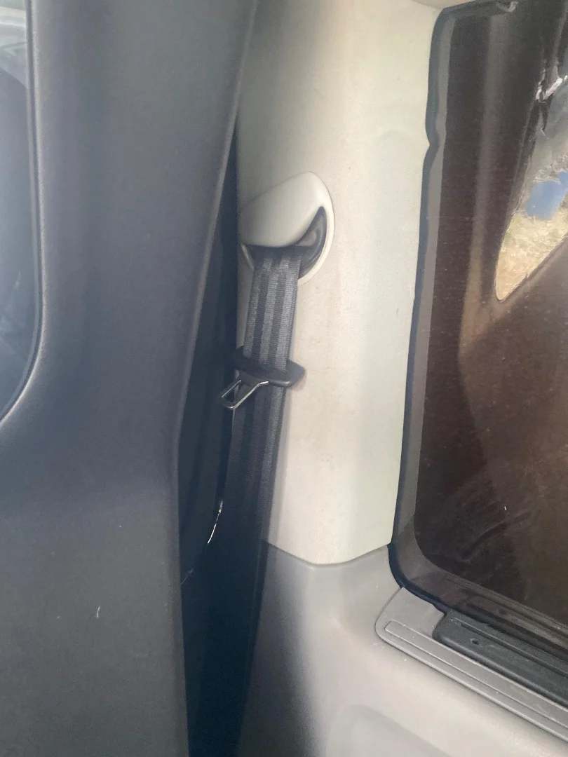 Foto de CINTURON SEGURIDAD TRASERO IZQUIERDO VOLKSWAGEN T5 TRANSPORTER BUS (7H) 2.5 TDI (131 CV / 96 KW)