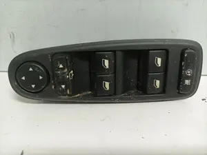 Foto de MANDO ELEVALUNAS DELANTERO IZQUIERDO CITROEN C4 PICASSO 2.0 HDi FAP CAT (RHR / DW10BTED4) (136 CV / 100 KW) referencia 96639383ZD foto 3