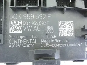 Foto de MODULO ELECTRONICO VOLKSWAGEN GOLF VII BERLINA (BQ1/BE2) 1.6 TDI (116 CV / 85 KW) referencia 5Q4959592F foto 5