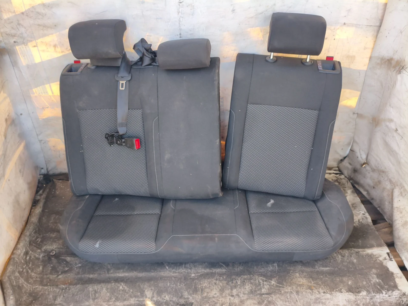 Foto de ASIENTOS TRASEROS VOLKSWAGEN GOLF VII BERLINA (BQ1/BE2) 1.6 TDI (116 CV / 85 KW)