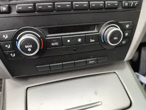 Foto de MANDO CALEFACCION / AIRE ACONDICIONADO BMW SERIE 3 BERLINA (E90) 2.0 Turbodiesel CAT (143 CV / 105 KW)