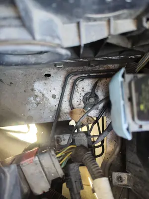 Foto de PUNTA CHASIS DELANTERA CITROEN C4 BERLINA 1.6 16V HDi (90 CV / 66 KW)