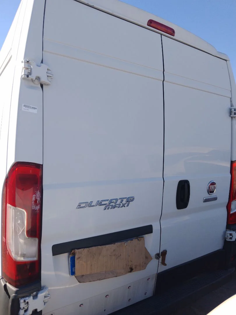 Foto de PORTON TRASERO IZQUIERDO FIAT DUCATO 3 MAXI FURGÓN TS 35 (295) 2.3 JTD CAT (148 CV / 109 KW) referencia 46858573