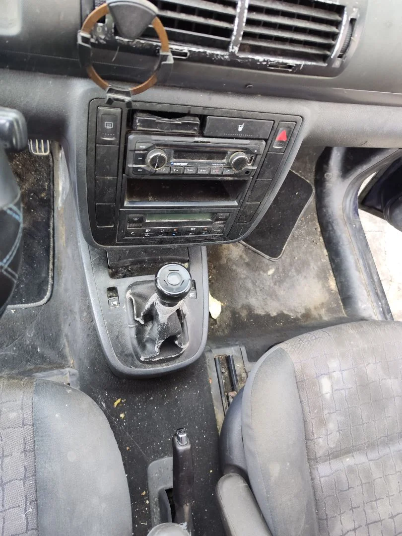 Foto de CONSOLA CENTRAL SEAT ALHAMBRA (7V9) 1.9 TDI (116 CV / 85 KW)