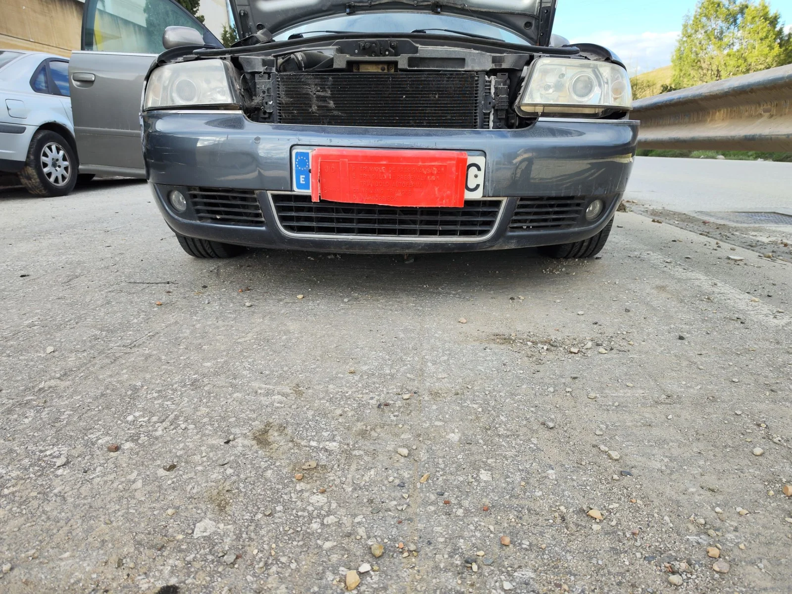 Foto de PARAGOLPES DELANTERO AUDI A6 BERLINA (4B2) 2.4 V6 30V (165 CV / 121 KW)