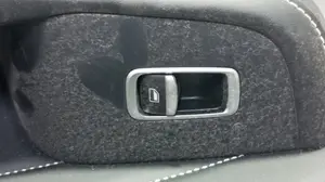 Foto de MANDO ELEVALUNAS TRASERO DERECHO MG HS 1.5 Turbo (161 CV / 119 KW) referencia 104793000SA