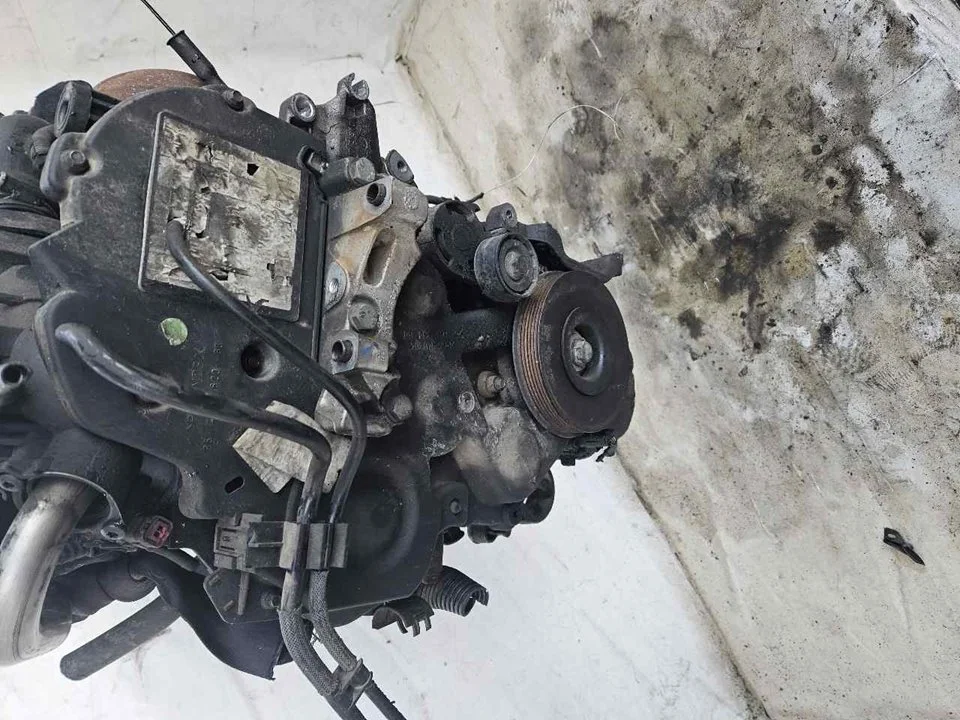 Foto de MOTOR COMPLETO PEUGEOT 206 1.4 HDi (68 CV / 50 KW) referencia 8HX