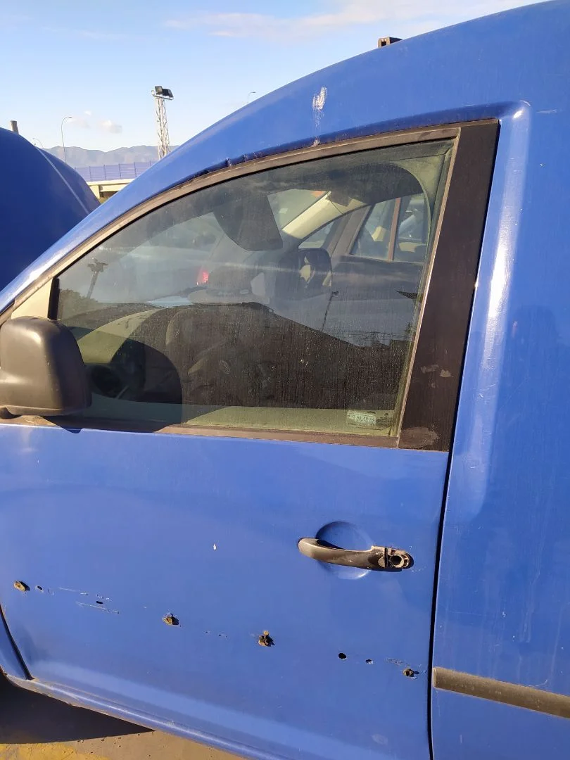 Foto de LUNA DELANTERA IZQUIERDA VOLKSWAGEN CADDY (2K)(02.2004) 1.9 TDI (BSU) (75 CV / 55 KW)