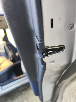 Foto de CERRADURA PUERTA TRASERA DERECHA MERCEDES-BENZ CLASE E (BM 210) BERLINA 3.2 CDI CAT (197 CV / 145 KW) referencia A2027300535 foto 3