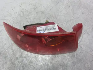 Foto de PILOTO TRASERO IZQUIERDO MAZDA 3 BERLINA (BK) referencia P2688 foto 7