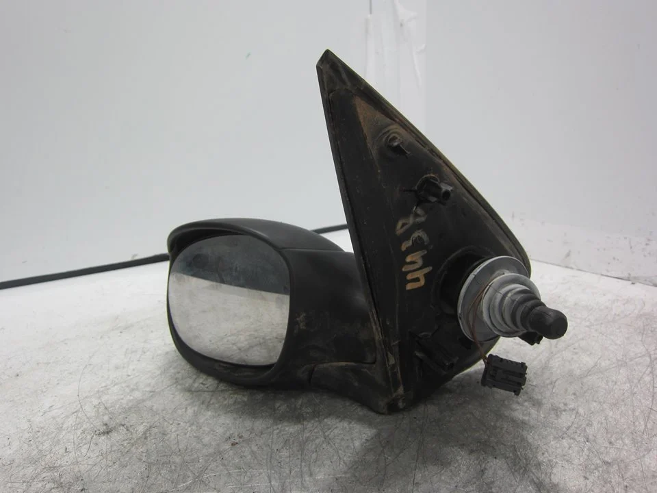 Foto de RETROVISOR IZQUIERDO PEUGEOT 206 + 1.1 (60 CV / 44 KW) referencia 0309132