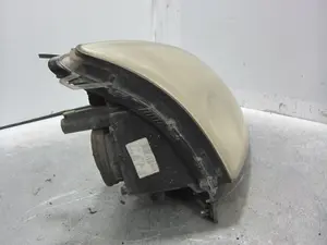 Foto de FARO DERECHO OPEL VECTRA C BERLINA 2.0 DTI (101 CV / 74 KW) referencia 15588800 foto 2